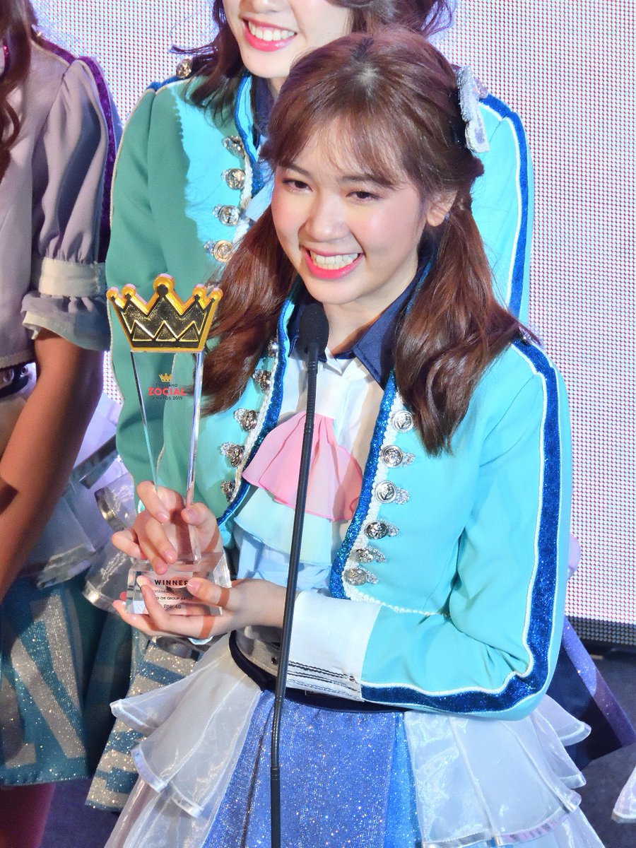 aelzard_grazel's tweet photo. #BambooBNK48
#ThailandZocialAwards #TZA2019 #ROLLINGYOURDATA https://t.co/yHQKYPipxL
