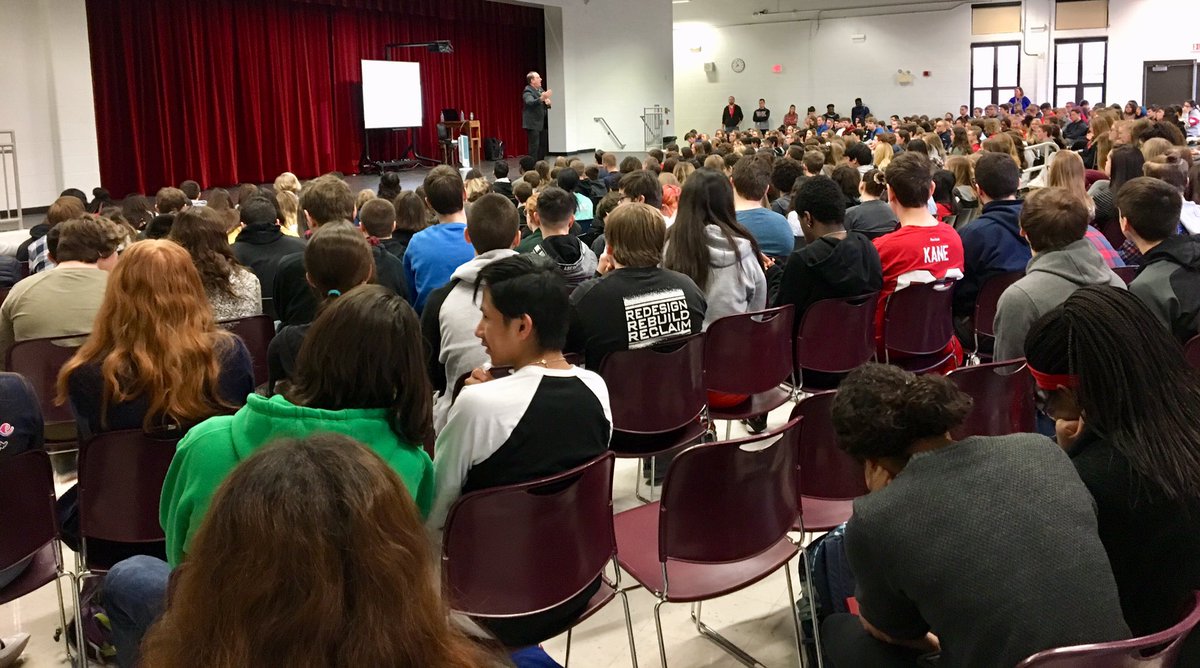 DrPeteMarcelo's tweet photo. Yorkville High School students learning about cyber safety from Detective Rich Wistocki. Check our Y115 Student Services YouTube channel for the complete presentation later this week (https://t.co/FqMKPLSlPF)
#cybersecurity #parenting #technology #safety #students
#parentseries https://t.co/t7uSpj5x1x