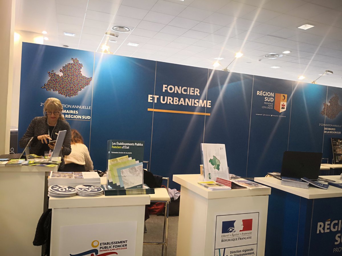 EPFPACA's tweet photo. Présence de l'EPF Provence-Alpes-Côte d'Azur à la Convention annuelle des Maires de la Région Sud   @MaRegionSud @NicolasIsnard #fonciereturbanisme #conventiondesmaires https://t.co/oUJ3HEclKp