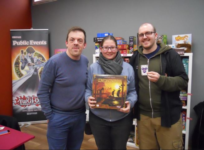 NomadaPlayer's tweet photo. Además, los chicos de @MetropolisCnter nos dieron dos juegos más para sortear entre los asistentes: https://t.co/NioP5eheTt