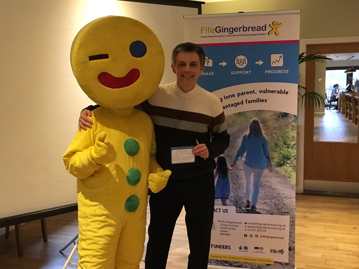 FifeGingerbread's tweet photo. Gingey has made an appearance and is now doing some networking! #doinggoodisgoodforbusiness https://t.co/QHdGkU6ZxU