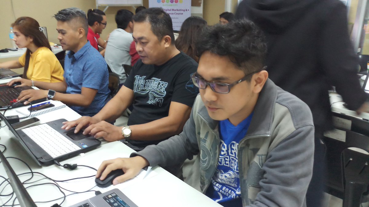 ChamDubouzet's tweet image. I'm learning Digital Marketing for a successful career in the future as a E-commerce Entrepreneur, a future which I will do my best to achieve.

I thank Coach Ruben Licera for guiding us in our challenges and DICT for giving us this chance
#DigitalPros
#DigitalJobsPH
#DICT
#RISTT