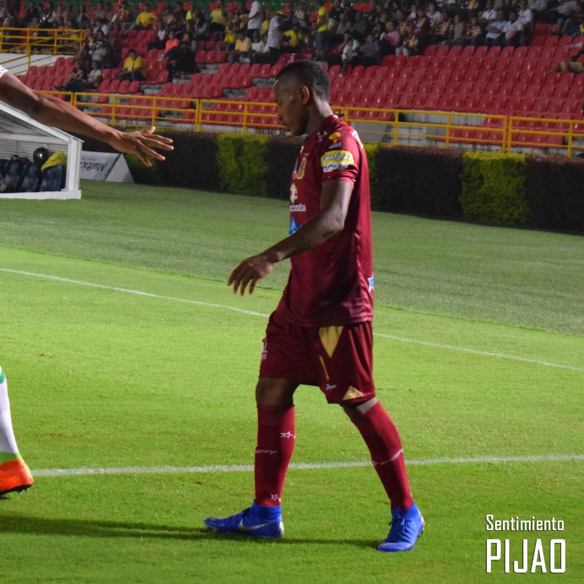 Jamintoncampaz's tweet photo. Insistir persistir resistir y nunca desistir 🙏🏽⚽️🎩👈🏾 el gol llegará 🙏🏽 https://t.co/GCnVbKoLg3