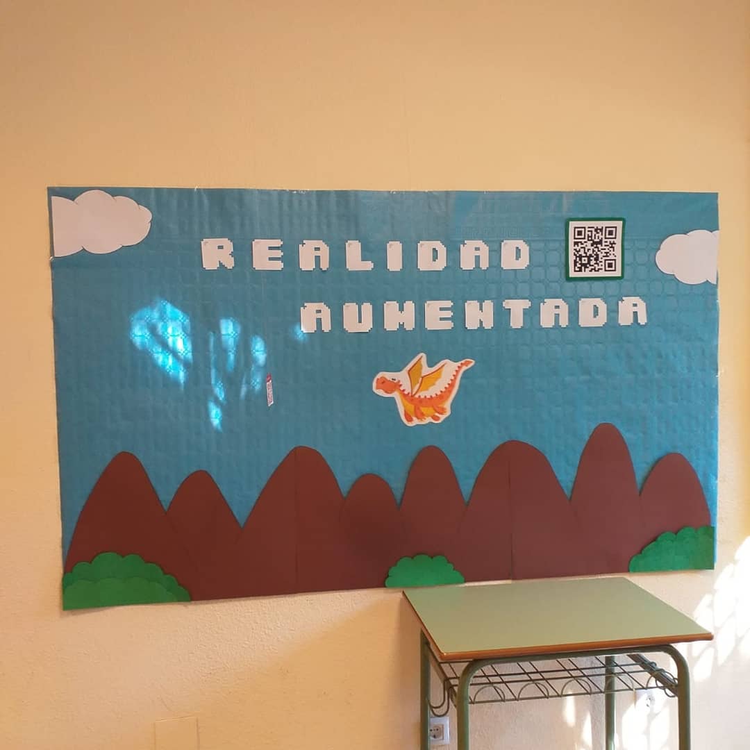TICreando4's tweet photo. Esta es la decoración de nuestros rincones😍😍😍 #mmtic2 https://t.co/FDUJQT6mEe