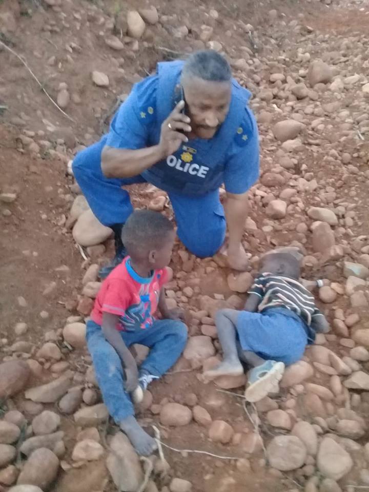_ArriveAlive's tweet photo. Missing children found https://t.co/dzSxdS9tca #ArriveAlive #MissingChildrenFound @SAPoliceService https://t.co/7CNeAah35v