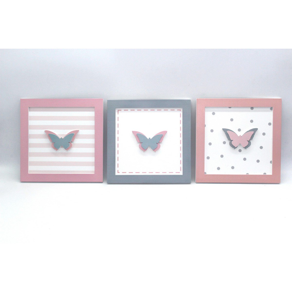 Callyna_fr's tweet photo. Notre collection des cadres de chambre bébé s’agrandit 🎉 avec ces trois tableaux au motif papillon en 3D 🦋. 
Des couleurs douces et des matériaux naturels pour cette nouvelle création by Callyna.
▶️ https://t.co/erb0S6C5nA
#chambredebébé #décorationchambrebébé #bébéarrive https://t.co/avlVcFehNG
