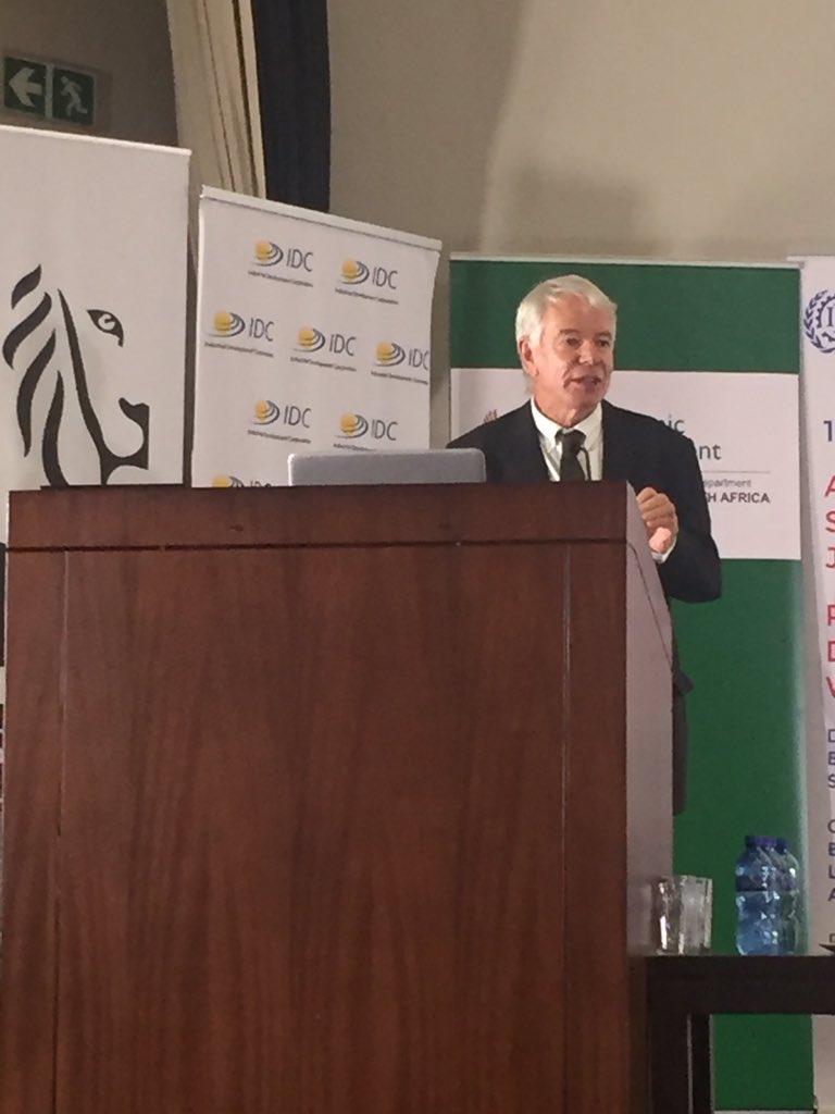 uniquesqueak's tweet photo. Interesting info share with Ministers of #EED and #SD as well as deputy's and DG's of #ILO at the #IDC as part of #SEGreenPaper

The social economy is a way to address social and development issues in SA.

We aim to play a part
#JumpingKidsSA
#AccessCreatesOpportunites https://t.co/IVkaTsnXjG