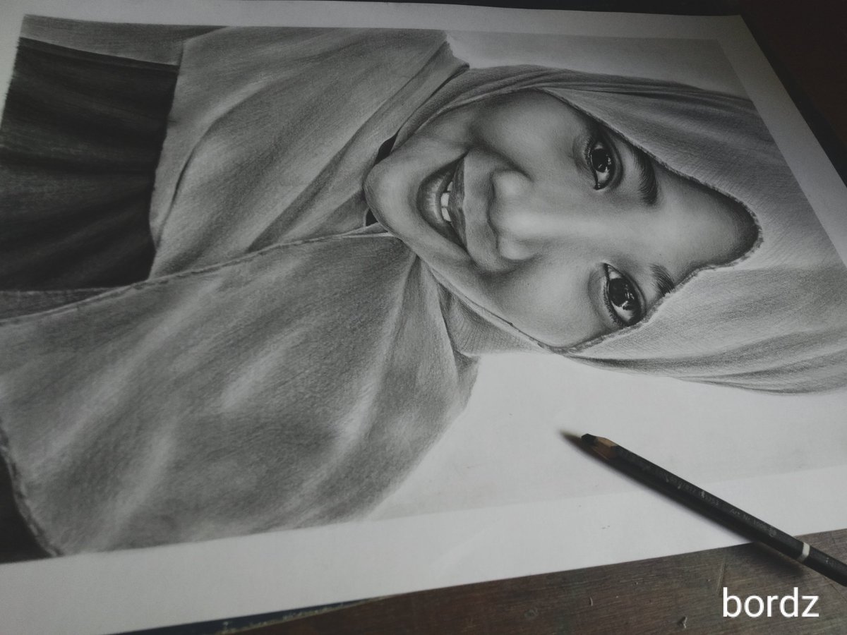Elmarkbordz's tweet photo. Charcoal Graphite Commission👍
#graphite #Pencil #drawings #sketch #artwork #art #portraitmood #portraiture #portrait https://t.co/kbJwmrsn6f