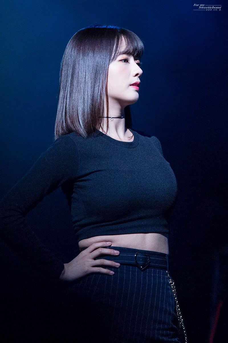 sweetiebomi_com's tweet photo. 181016 초록우산 어린이재단 초청무대  에이핑크 윤보미 업로드 https://t.co/MK7NviLVWI https://t.co/4UlMMPmAPg