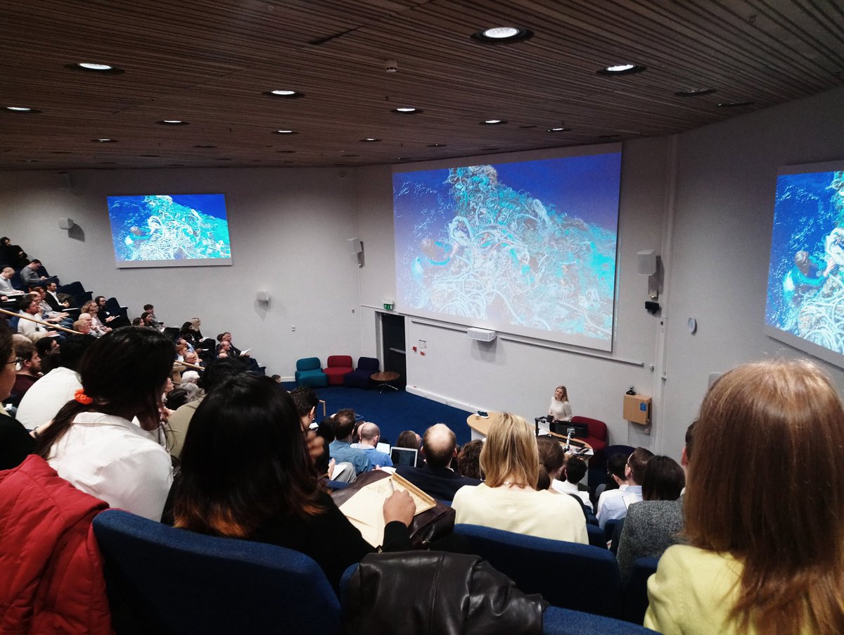 SocEnv_HQ's tweet image. An inspiring talk at #HealthyBuildings2019 by @emilypenn about the plastic problem across our oceans. Check out her eye opening, educational @eXXpedition videos here: vimeo.com/user33399327 #PledgeLessPlastic #OceanPlastic 🌏