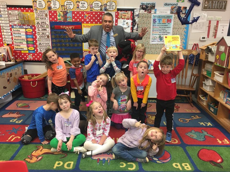 JoCoLaReads's tweet photo. Is that our superintendent at Dames Ferry reading a book?  Yes mam, yes sir!  Take a look!  #superjcss #damesferry #readacrossamerica2019 https://t.co/LKsbJuEyRp