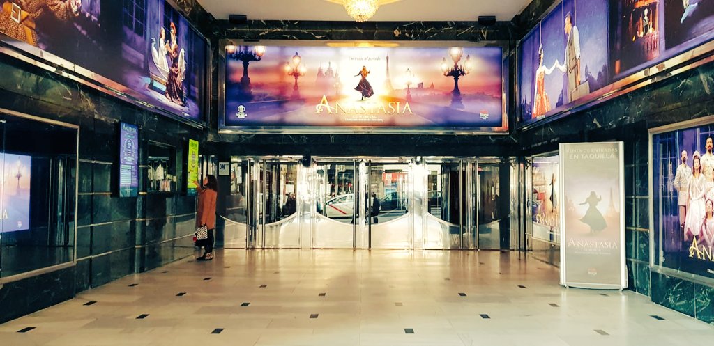 DGranvia's tweet photo. Esta semana hemos estado entrevistando gente en @Anastasia_Stage y @Elmedicomusical. Expectacular desde dentro. Podréis conocer todos los detalles próximamente... #DistritoGranVía #DistritoCo https://t.co/WnrTEBChsf