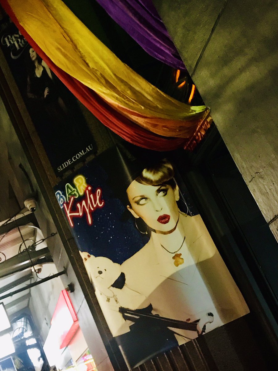 It’s #gay heaven tonight  🌈❤️🧡💛💚💙💜🎵🎶  #barkylie @slidesydney ... come join the fun @kylieminogue !