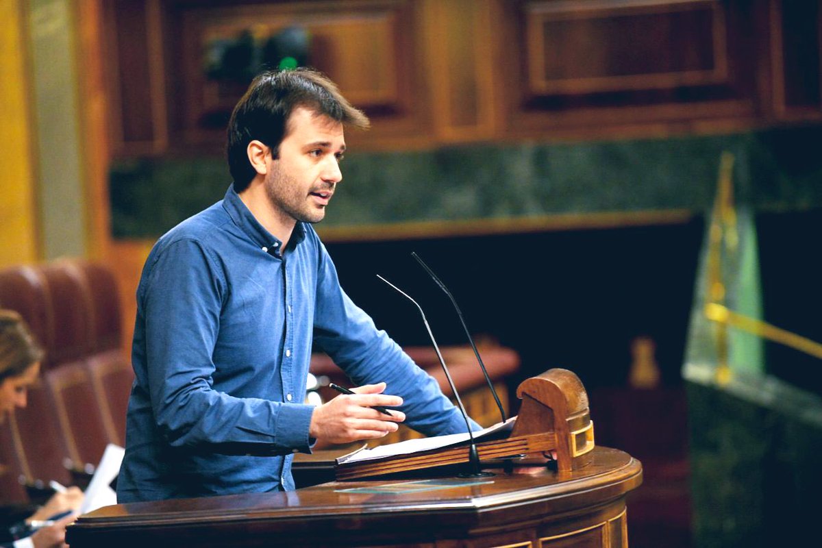 J_Sanchez_Serna's tweet photo. Hoy he intervenido en el último #Pleno de la XII Legislatura. 
Nos vamos con la satisfacción de haber impulsado un Real Decreto sobre Ciencia que, entre otras cosas, rescata a los estudiantes endeudados. 
Llegamos a este lugar para defender a nuestra gente. ¡Y claro que se puede! https://t.co/qrQMTwxK08