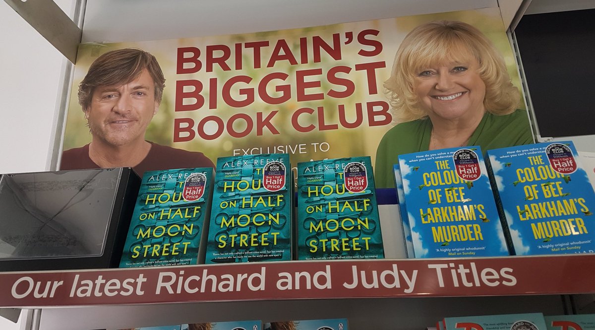 #BeeLarkham hanging out in @WHSmith Ealing with #TheHouseOnHalfMoonStreet @storyjoy, having a chat and generally not getting much work done 😁 📚📚📚
#richardandjudybookclub