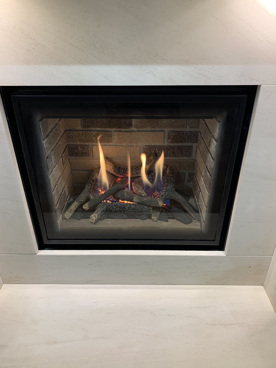 Paul_fires's tweet photo. Another new display to the showroom!!! The ethos 550 in Newman fireplace 🤩🤩 @Legendfires https://t.co/h4D47blu46