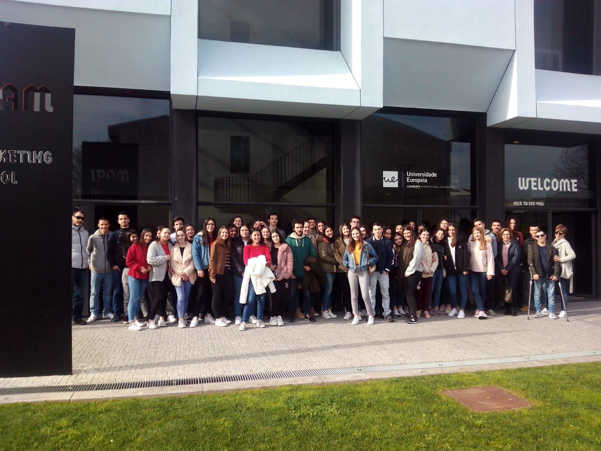 Na passada semana o IPAM Porto recebeu 60 estudantes do Colégio de Gaia, que vieram conhecer o campus e a nossa forma de trabalhar. 
Agradecemos ao Colégio, e em especial à Professora Paula Antunes, pela relação e proximidade que mantêm com o IPAM. 

#ipamporto #ipam