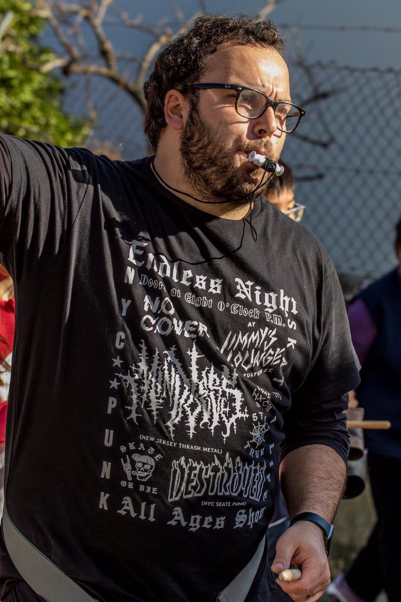 Quan t’encanta la teva feina... <a href="/InnovaLlull/">CC Ramon Llull</a> #batucada #músicaESO #carnaval