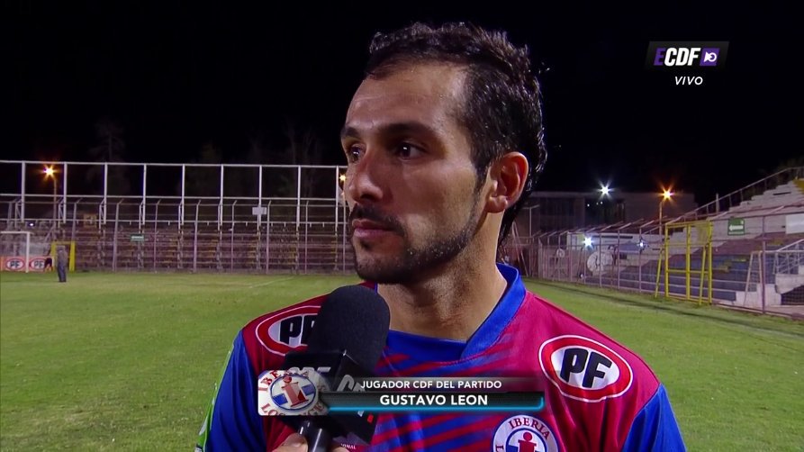 d_ruiz09's tweet photo. Jugue 3años con León  en iberia, jugó 90%de los partidos, en arica jugó 90% más y q hoy no tenga club, cosas q no entiendo dl fútbol! jugadores q juegan en su posición, el no,el juega en cualquier puesto de mitad de cancha así atrás con las mismas ganas siempre!las👐en el 🔥x el https://t.co/QMz9GyrUXQ