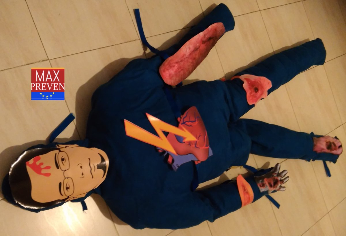 MaxprevenS's tweet photo. Nuestro maniquí se convierte en herido, con el set de lonetas de heridas #simuladas 🤕🤕🤕
De esta manera sencilla y fácil, condicionamos la respuesta de las asistencias de #emergencia, en el ejercicio o #simulacro https://t.co/PY7Bbk5P6H