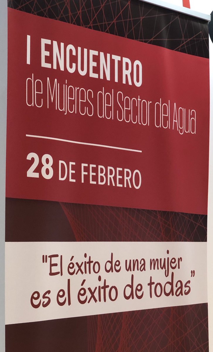 En el stand de <a href="/ACCIONA/">ACCIONA</a> Agua en @feriademadrid en el primer encuentro de #mujeresdelagua para compartir mi experiencia como ejecutiva e intentar despertar vocaciones directivas. Compartiendo con honestidad, lo bueno y lo no tan bueno de ser un CEO