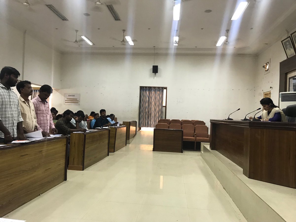 Had a review meeting with all the Panchayat Secretaries of Mahbubnagar District on Account Review of Cheque Payments In the presence of <a href="/Collector_MBNR/">Collector Mahabubnagar</a> and Sub Collector Valluru Kranthi ⁦<a href="/swachhbharat/">Swachh Bharat Mission - Grameen</a>⁩