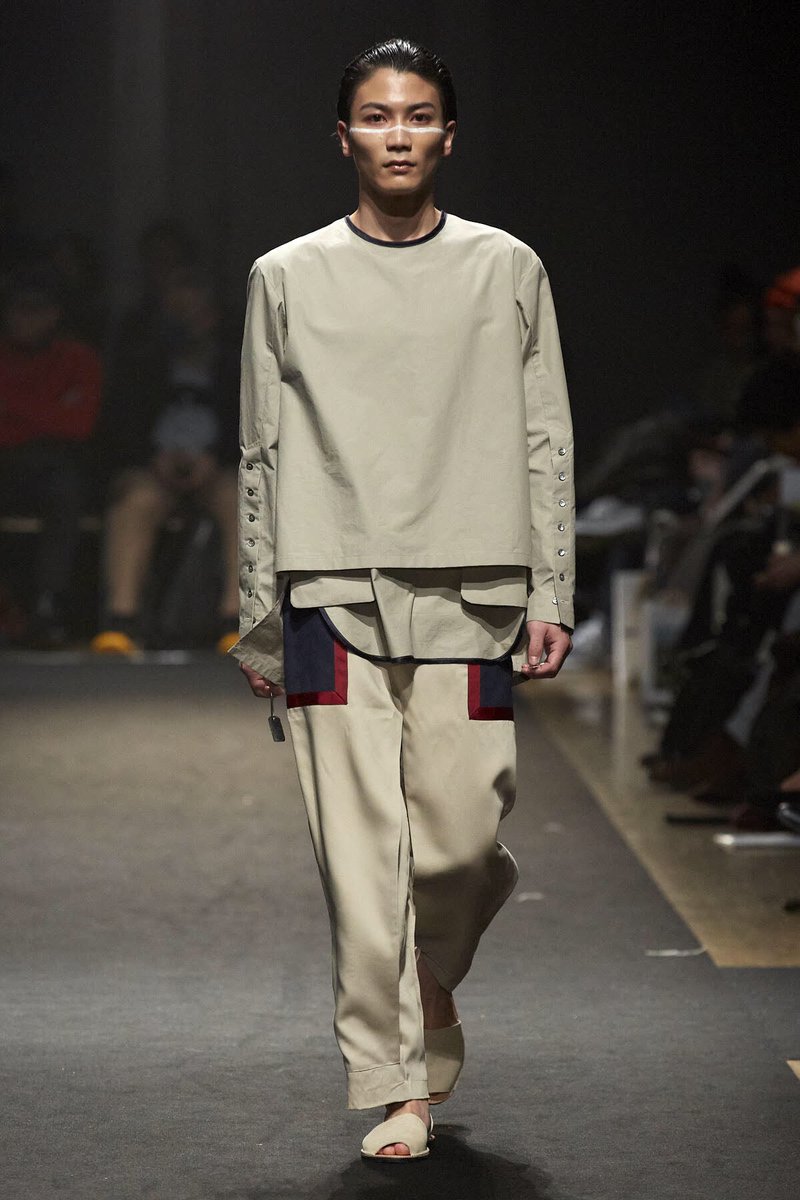 agata_christy53's tweet photo. ありがとうございました🙇‍♂️
・
・
・
#2019esmodjapon
#卒業コレクション
#esmodtokyo
#先住民感 https://t.co/PkbgfdxeRx