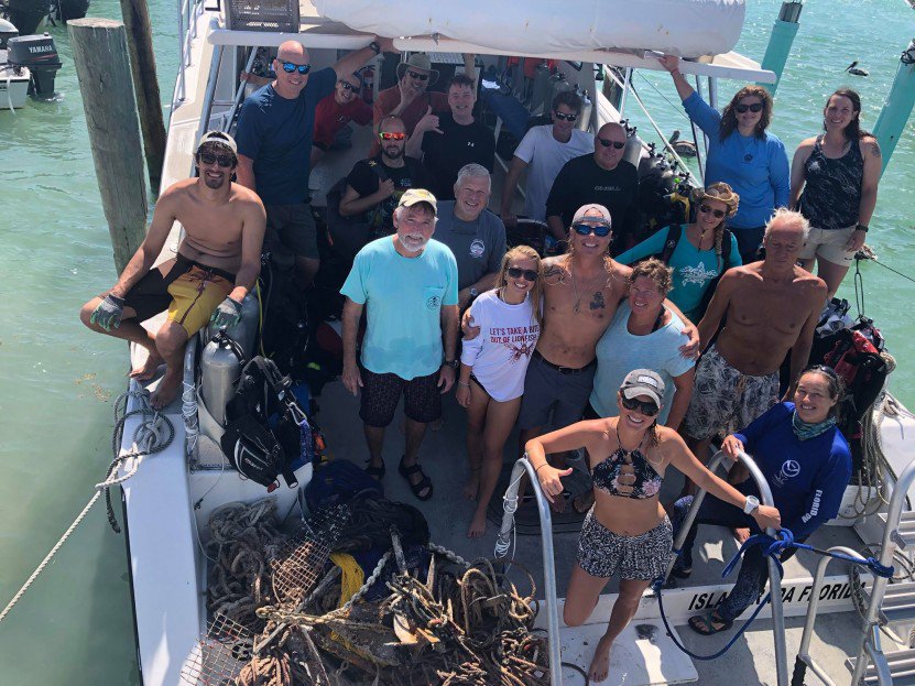 padiaware's tweet photo. "When people ask “What makes these cleanup efforts so successful?” our answer is simple, it is all about community involvement" Shout out to #100AWARE partner Key Dives! https://t.co/C6eNDr8alW #DiveAgainstDebris #AdoptaDiveSite #AWAREImpact #EveryDiveaSurveyDive #OneMillionLess https://t.co/XVSWiZReCx