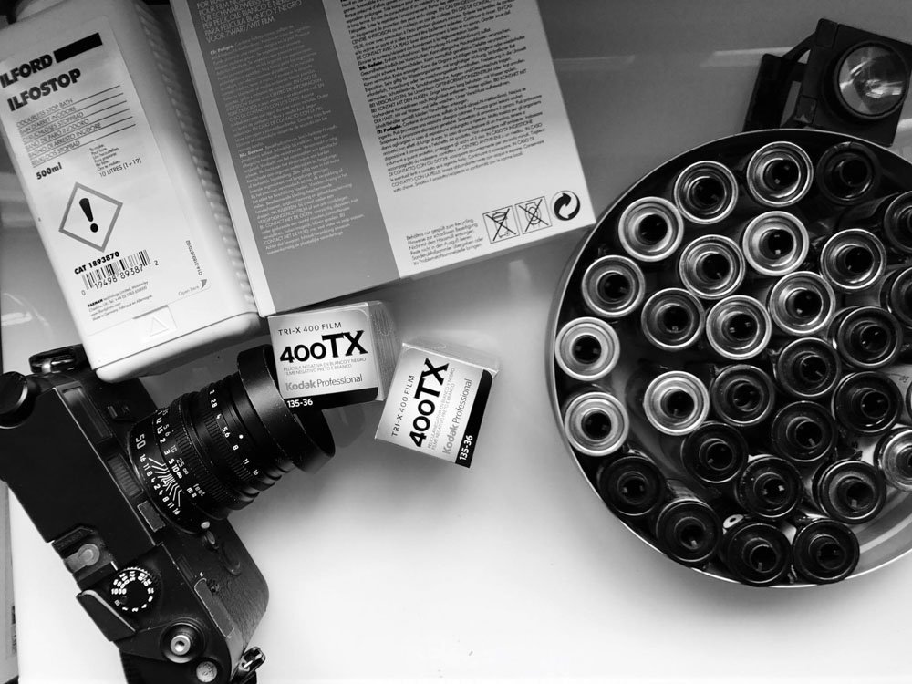 Avec notre nouveau week-end photo spécial argentique, créez votre propre identité photographique avec votre photographe accompagnateur Philipe Hirsch. Le matériel pour l'argentique est fourni si vous n'avez pas le vôtre.
RDV ici pour plus d'information: bit.ly/2NvOOJK