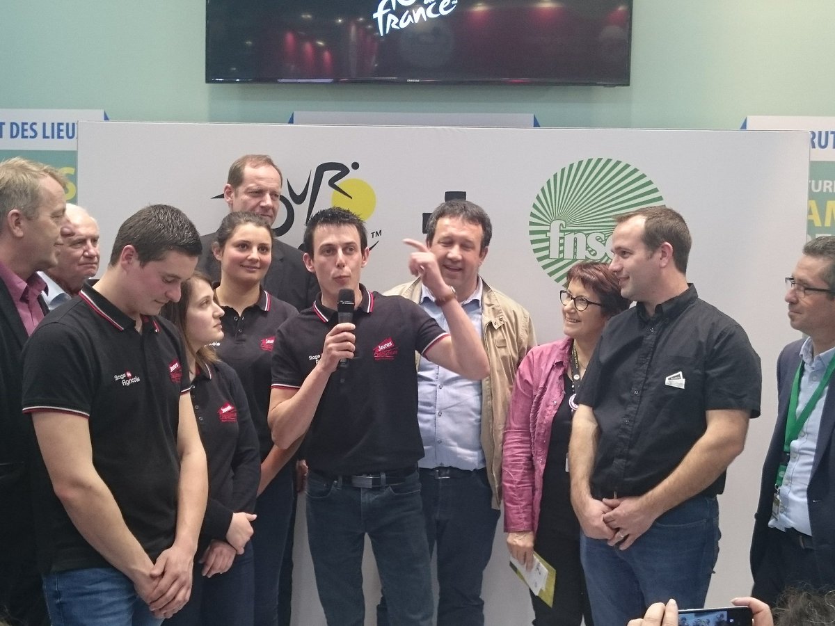 fdsea72's tweet photo. Bravo à Brice et aux Ja pour ce beau prix des internautes qui a mis en avant les Alpes Mancelles lors du concours #tourdefrance2018 https://t.co/YQRI7dhIyz