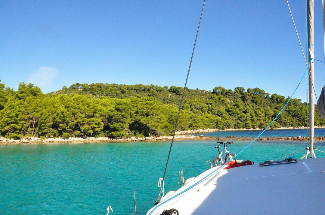 HuckFinnCroatia's tweet photo. Peaceful bays waiting for us after long day of sailing 🌿🌴🌊 

Find our signature Adventure Sailing trip here 👇🏼
https://t.co/At4X6hdwKT

#sailCroatia #Dubrovnik #Elaphities #isladlife #hiddenbay #secretbeach #endlessblue #wilderness #activevacation #adventure https://t.co/5PbB57qcdy