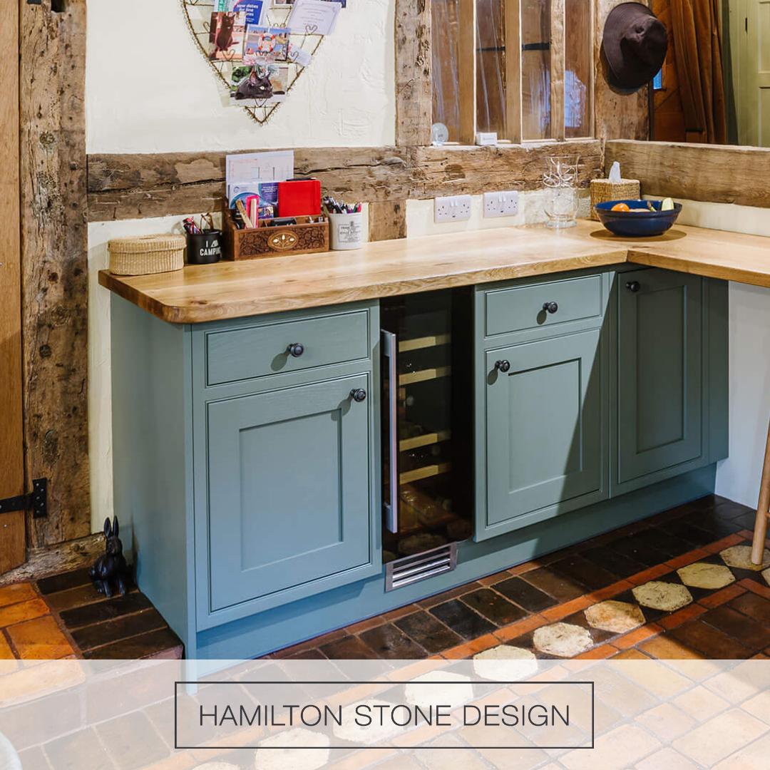 HamiltonStoneD1's tweet photo. In this gorgeous kitchen we incorporated high tech appliances such as the Rangemaster with induction hob and Caple wine chiller. The perfect blend of modern and traditional! https://t.co/y6uKWHmrsK