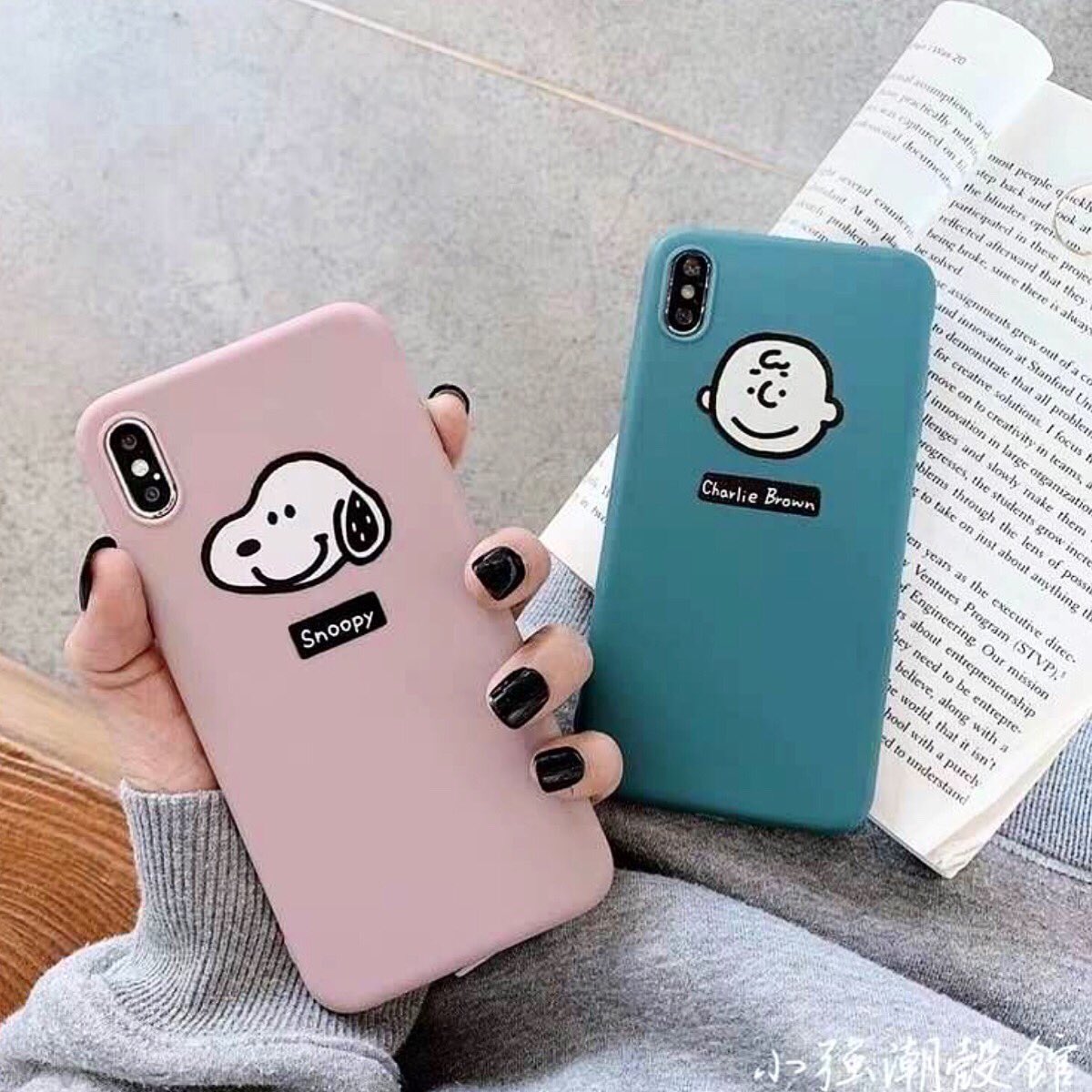 ForuCase's tweet image. Snoopyคู่ม่วง/charlie brownมิ้น 100.- ✨
เคสนิ่ม คลุมรอบ งานด้าน เคสยาง
I6/6s/6+/6s+/7/7+/8/8+/x/xs/xr/xsmax
#เคสไอโฟน #เคส #เคสน่ารัก #เคสคู่รัก #เคสคู่ #เคสคู่น่ารักๆ #caseiphone #case #เคสสนูปปี้ #เคสนิ่ม #เคสคลุมรอบเครื่อง #เคสนิ่ม #สนูปปี้ #snoopycase