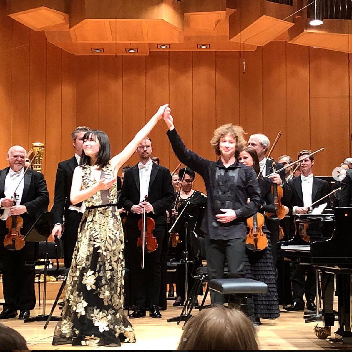 Bachtrack: "Playful sound worlds with Alice Sara Ott and the Gothenburg Symphony in Munich" alicesaraott.com/concert-review… @GbgSymfoniker #ontour photo: #Instagram /@alicesaraott_official