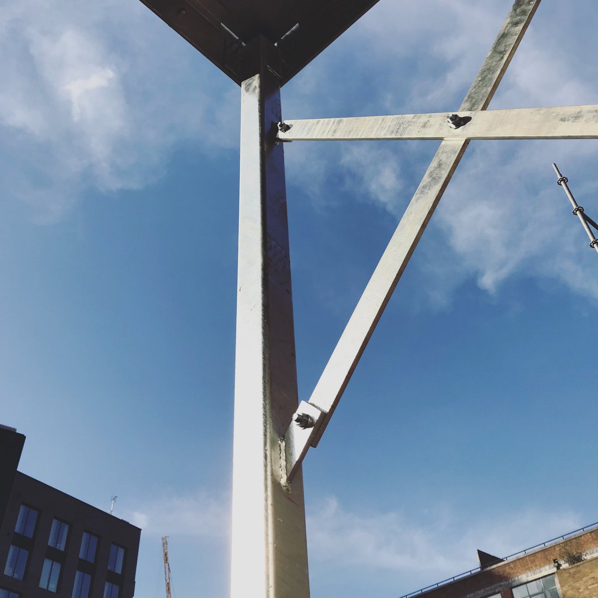 dropofmilk's tweet photo. Almost there!! @Fount_London looking smart under the Shoreditch sunshine... #milkstructures with @credibuild ☀️
.
.
#fountshoreditch #structuralengineering https://t.co/HIm8bOXqpq