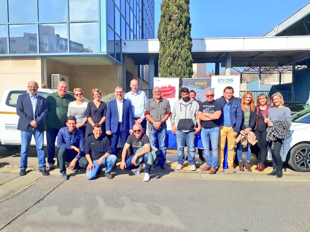 Melina00603426's tweet photo. .@Did_COLIN Directeur Territorial Gard et Thierry VAYSSETTES viennent de renouveler la Convention de Partenariat !
Merci à cette belle collaboration !
En présence de tous les membres des équipes et de @cap_occitanie 
@BrissacOlivier @LaureBetti @SylvieDT30 https://t.co/qW7XRUPGV5