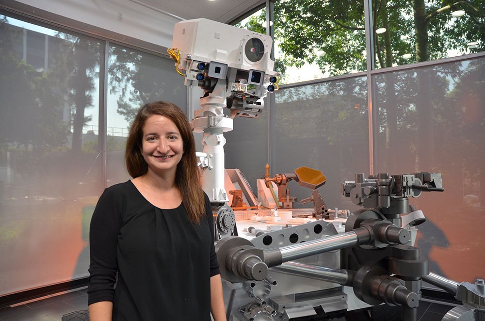 skyatnightmag's tweet image. We spoke to NASA scientist Dr Abigail Fraeman (@abbyfrae) to find out about the #OpportunityRover, what it's like to drive robots on Mars and how it felt bidding farewell to the rover.
 
skyatnightmagazine.com/feature/miscel…
