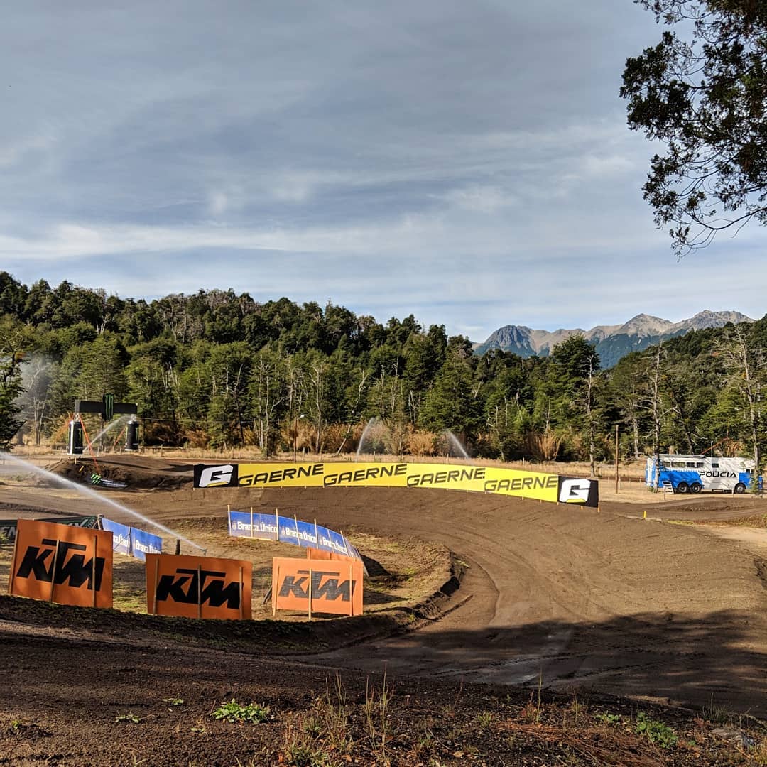 LiveMXOnline's tweet photo. First look at Patagonia ahead of this weekend.
Who do you think will take the first MXGP win?
📷 - @mxgp
#mxgp | #mx | #motocross | #argentina | #patagonia | #livemotocross | #trackview https://t.co/f6qVYfRoqt