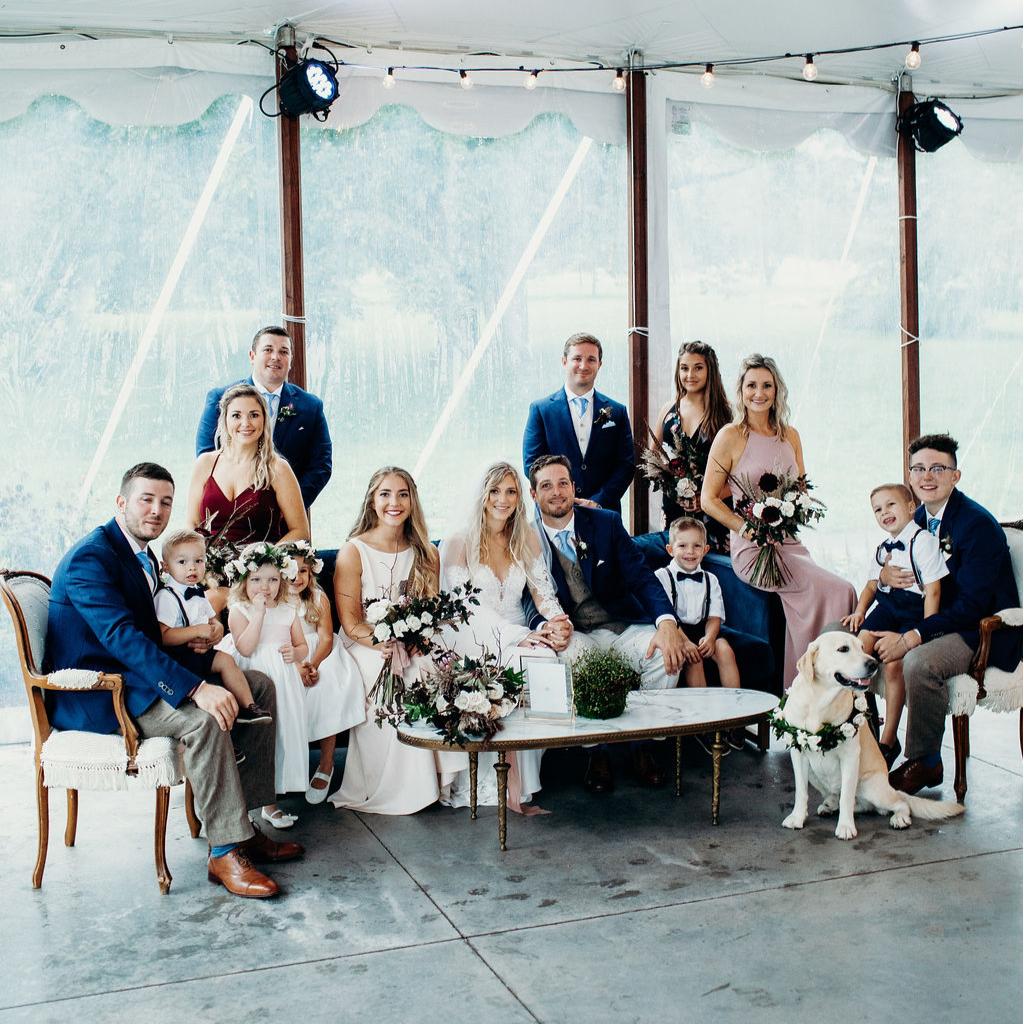 jscottcatering's tweet photo. This #familyphoto is everything!
📸: @WeLaughWeLove
💑: Jessica &amp; Nick
#weddingphoto #welaughwelove #jscottcatering #weddingpose #family https://t.co/XqWF7T9xQ3