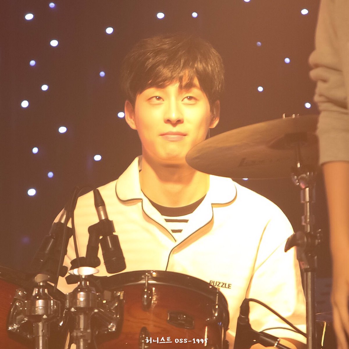 OSS_1995's tweet photo. 170513 πππ»πππΏπ
#SEUNGSEOK #μΉμ
#νλμ€νΈ #HONEYST #μ€μΉμ #OSS_1995 #OHSEUNGSEOK https://t.co/NIaGpsWMjt
