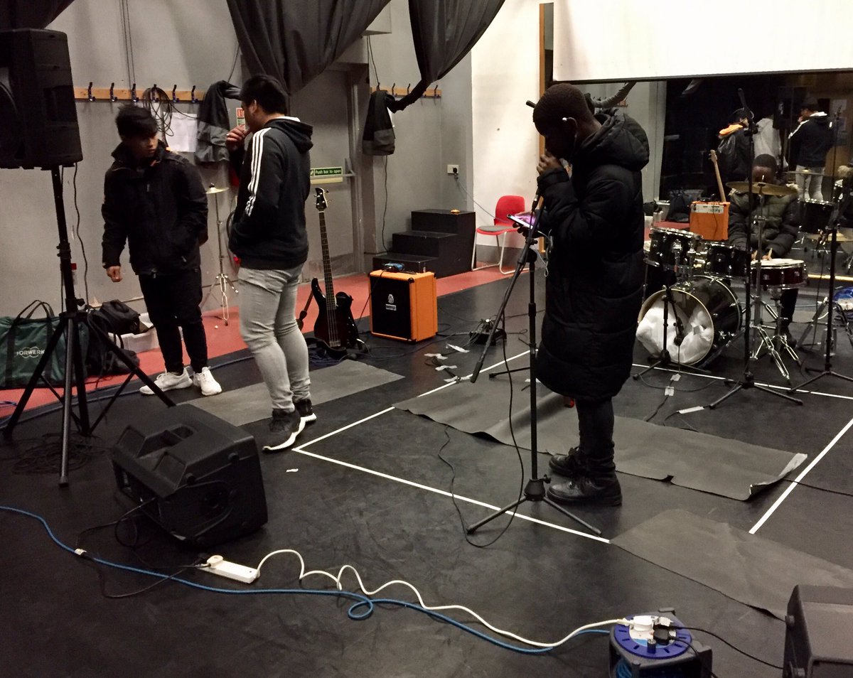StCharlesMedia's tweet photo. Setting up to record the band’s first live session of 2019. https://t.co/kZil5WLxL3