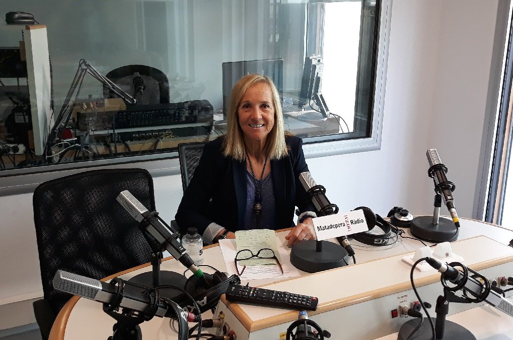 MatadeperaRadio's tweet photo. MTD Notícies segueix abordant la seguretat del poble. La regidora @montse_royes ens parlarà de la junta de seguretat celebrada ahir. Amb regidor @nil_lopez s'analitzarà l'estat de les obres del nou camp d'#hoquei. Això i més a les 20h. https://t.co/8F6lKF8EtQ https://t.co/BPAE3RGafr
