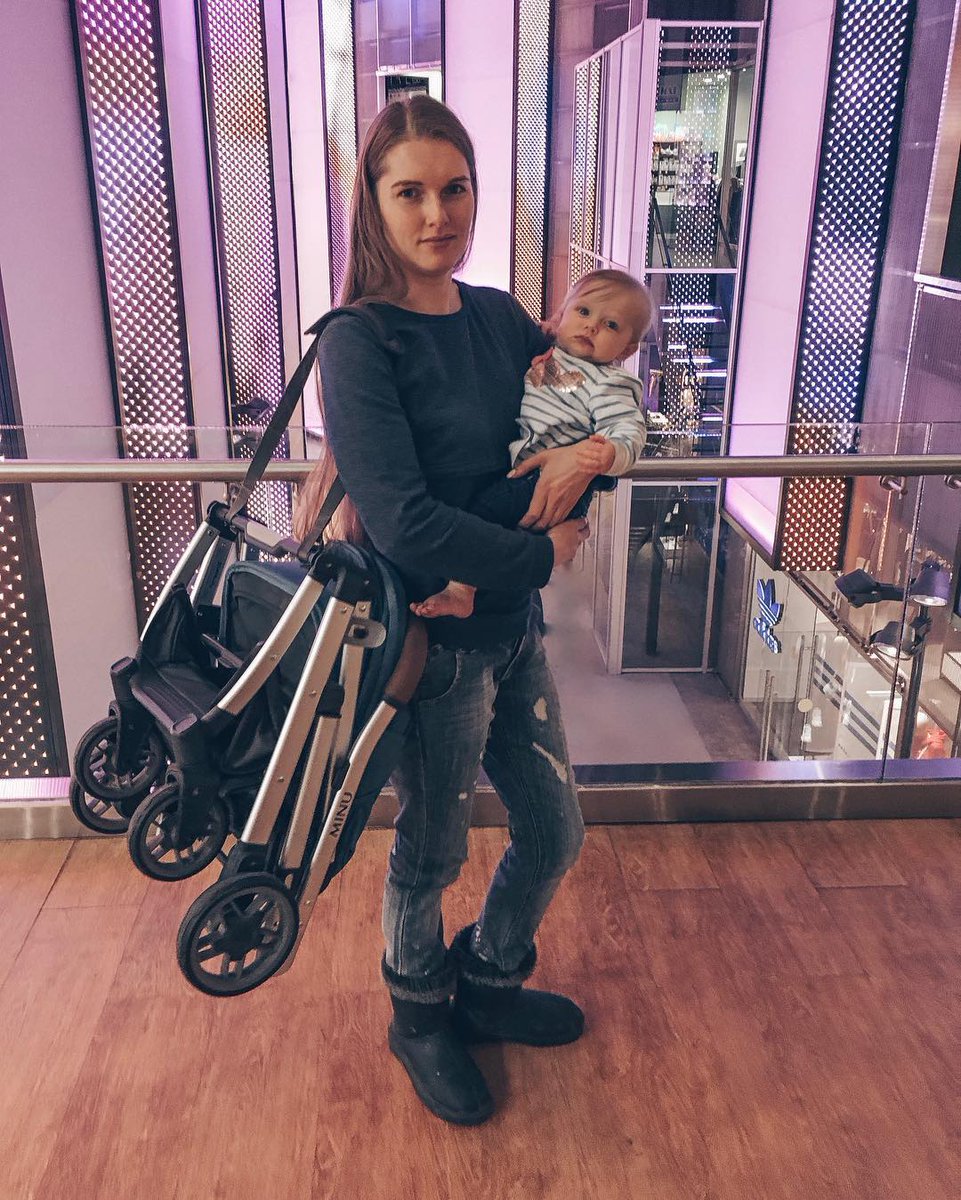 UPPAbabyEs's tweet photo. Con el MINU de #UPPAbaby puedes estar paseando cómodamente a tu bebé con el kit de recién nacido y en tan solo unos segundos puedes pasear con tu hij@ en brazos y el #MINU sobre el hombro.
¿No os parece simplemente genial?
📸 @dochtsarya
#UPPAbabyMINU #UbMINU https://t.co/jn20UwiPWn