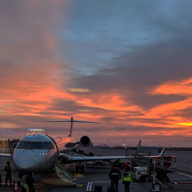 mwdelta12's tweet photo. Charlotte, you're not so bad for an early morning 
#mobilebound #mardigras https://t.co/mplAJf5fuL https://t.co/tzxadlhmXy