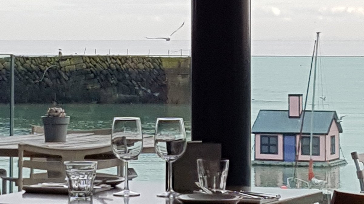 JoJo_Frenchy's tweet photo. Last Lunch prior to departure from #uk at my #favourite #restaurant @Rocksalt_Kent will miss those wonderful #lunches #folkestone Looking forward to it 👍 @MarkSargey10 @MsSzelag  Such a spot on place 🥂👌 https://t.co/vNp5WoZp1x