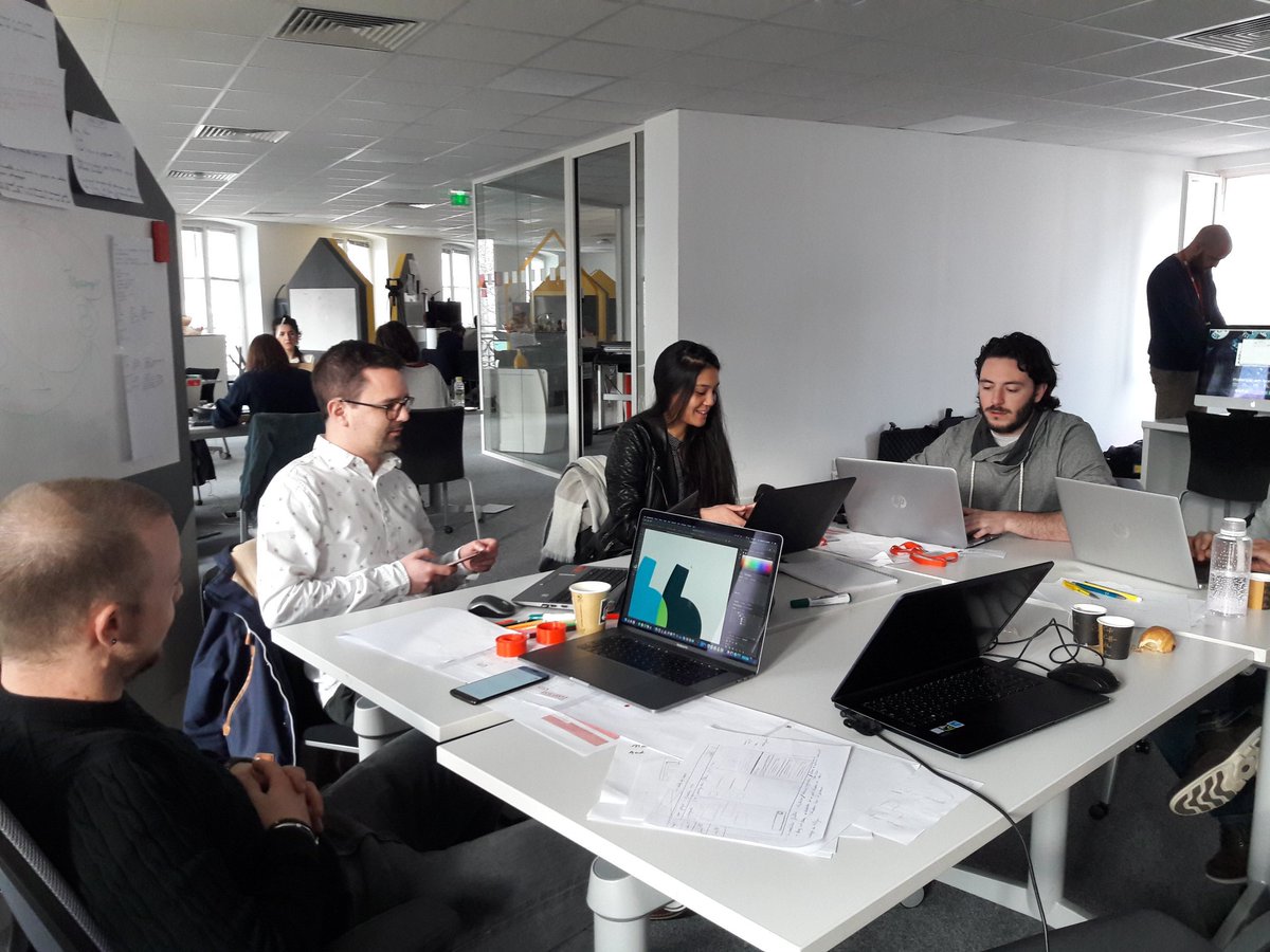 MBilloudDesign's tweet photo. 2ème jour de #prototypage pour accélérer le projet Bubble, plateforme de travail collaboratif pour les étudiants @makerslab_   @EMLYON @studio @studio361_ #booster https://t.co/FoxYVpnUZO