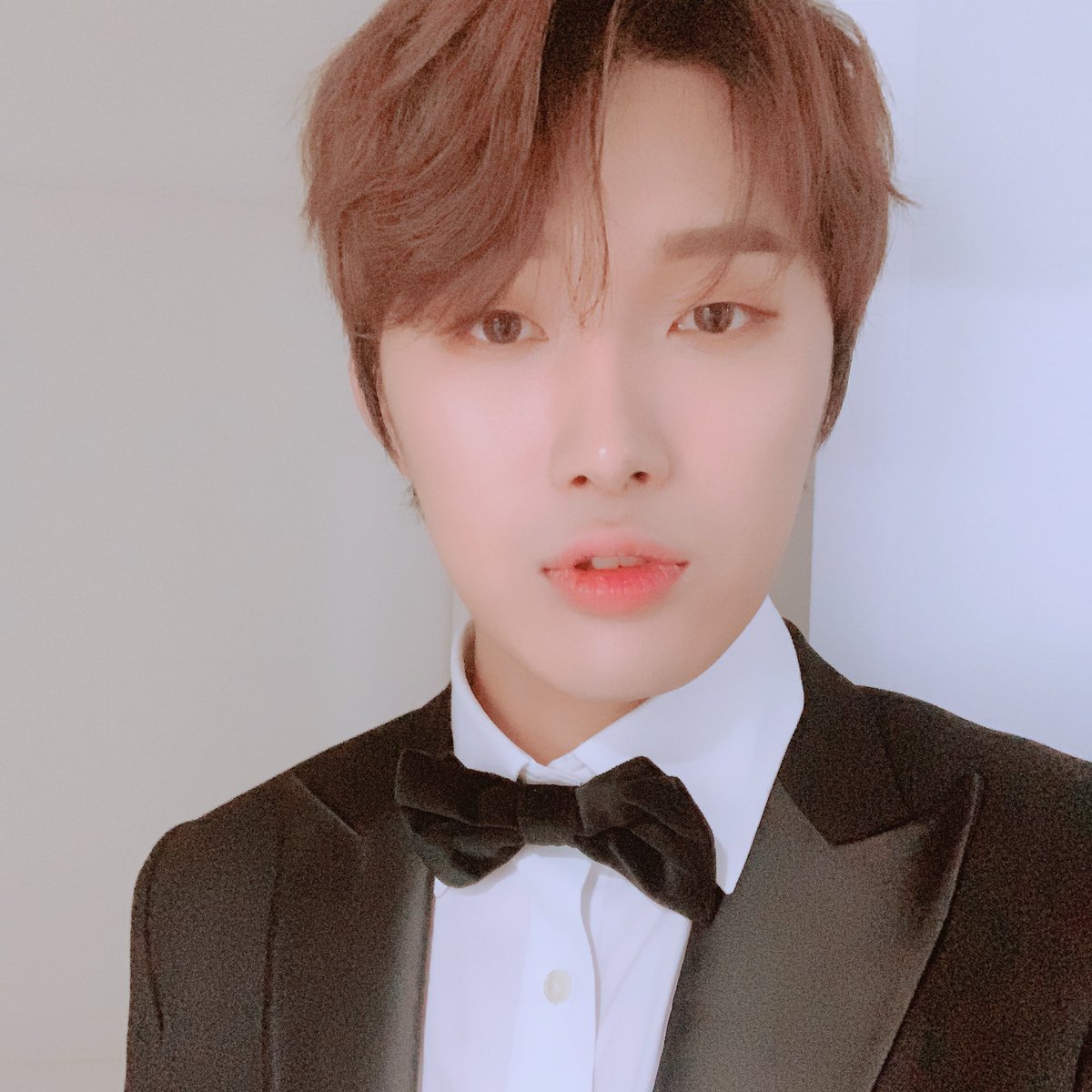spectrumitalia's tweet photo. [#jaehan] 
Jyan con un abito
Vi amo anche oggi, Lantana

#NonC'ÈMaiStato #UnAbito #DelGenere #PrimaD'Ora https://t.co/LhPfLIByNs