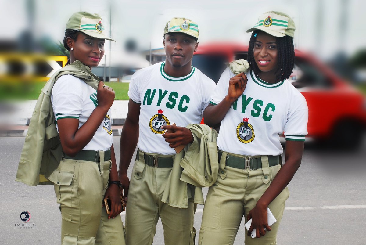 Unkul_Obi's tweet photo. It's a throwback day. Drop a picture of you in your NYSC khaki uniform.
#throwbackthursday
#corpers
#corpersnotslave https://t.co/JvmbET9pEe