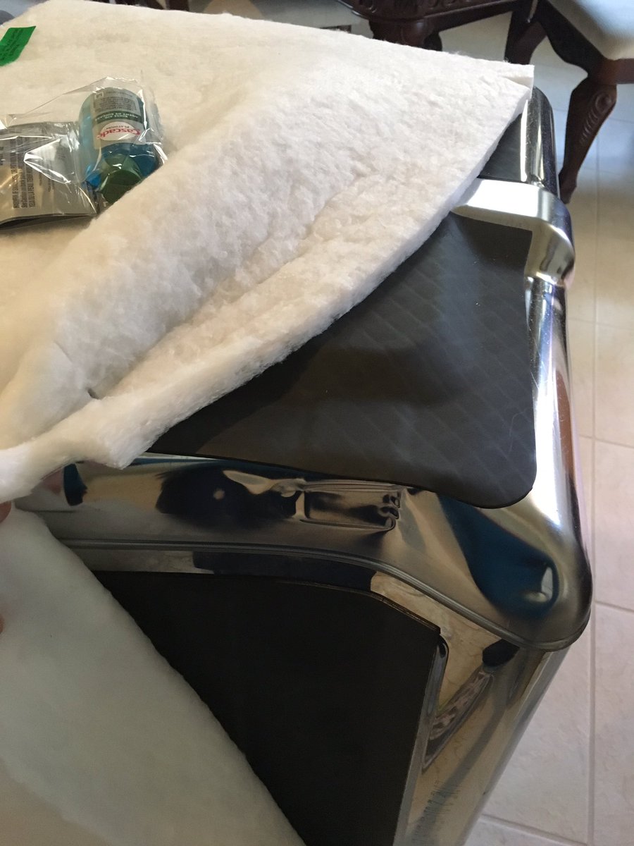 mshemon's tweet photo. Dishwasher arrives in New box. Didn’t see damage hidden by insulation until installers couldn’t pull out the racks. What’s going on @WhirlpoolCorp @Costco https://t.co/D9UYr7d4Ri