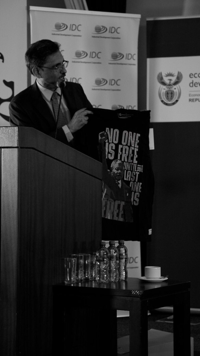 ilo_pretoria's tweet photo. Minister Patel, presenting a token of appreciation to @GuyRyder, for gracing the #SEGreenPaper conference. These gifts are products from the Social Economy @socialkerryn  @jonitokomusa  @socialkerryn  #ILO100 https://t.co/Mni8cPqXA9